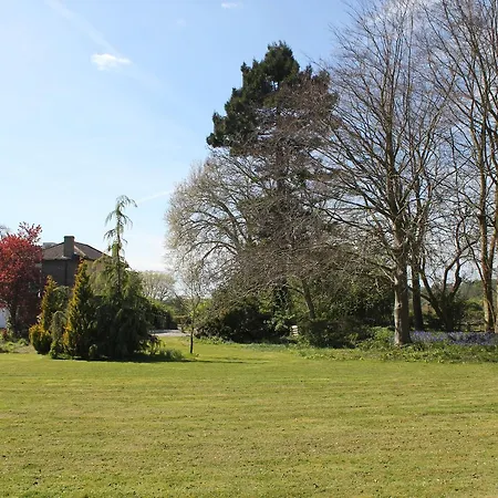 Roseneath House Bed & Breakfast 4*