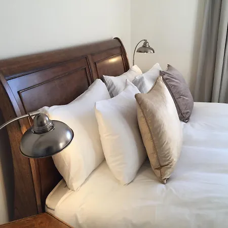 Roseneath House 4*