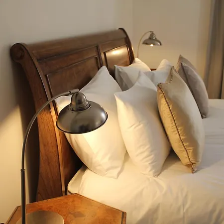 Roseneath House Bed & Breakfast