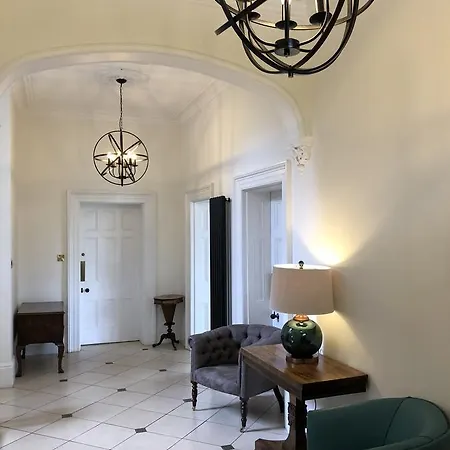 Roseneath House 4*