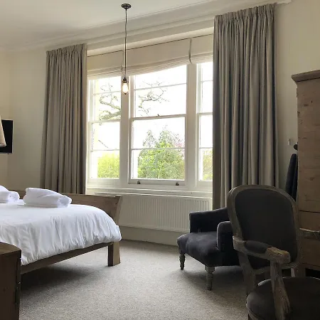Bed & Breakfast Roseneath House 4*