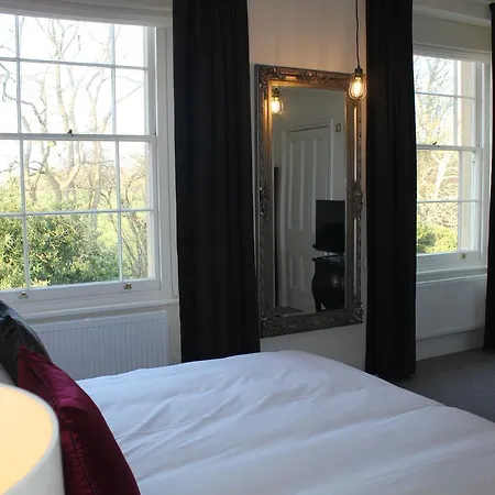 Couette-café Roseneath House